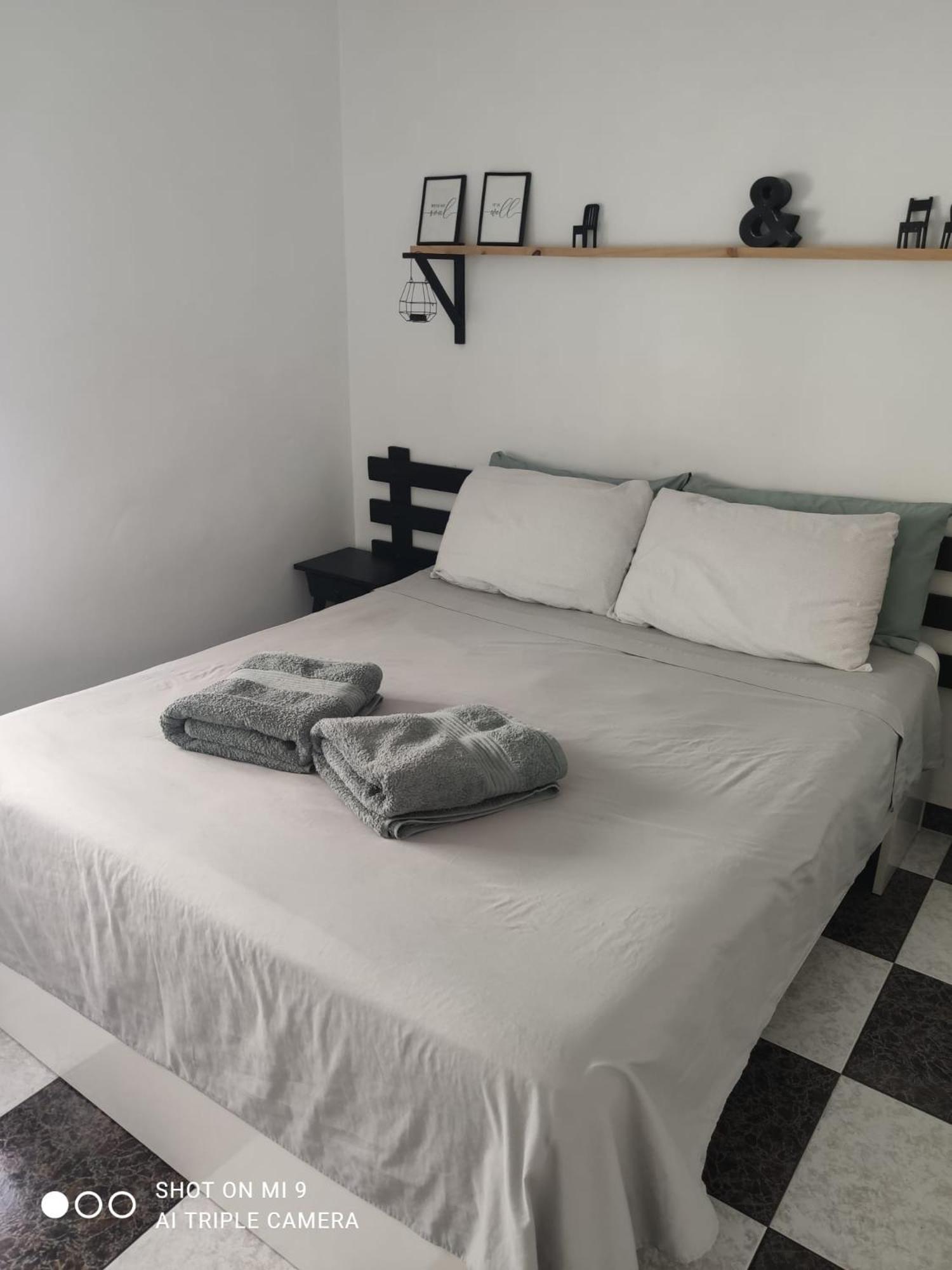 Homestay 2 En Tercera Planta Sin Ascensor No Es Un Piso Entero! A Compartir Bano Y Cocina! Fuengirola